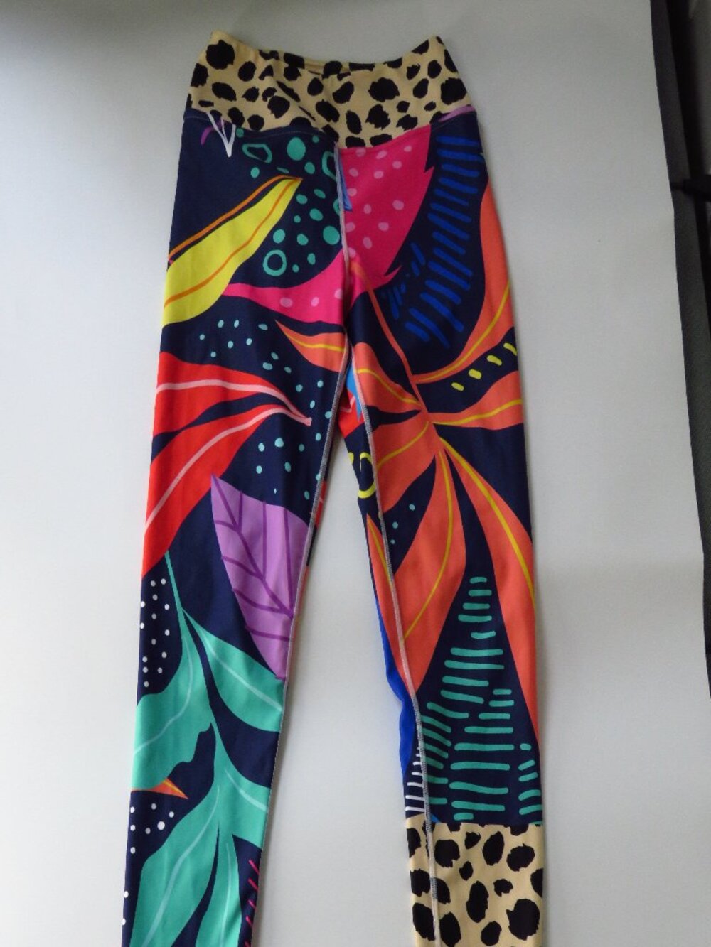 Loony Legs Tropical Theme Leggings Medium